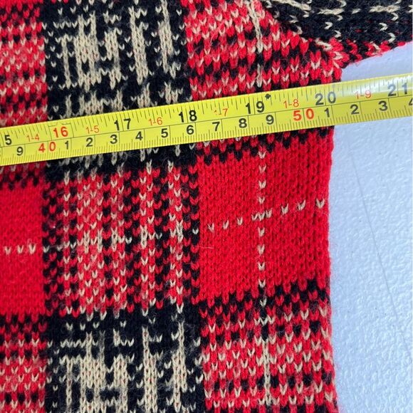 Crystal Kobe Red Plaid Cardigan Sweater Gold Button Front Pockets Women Small - Picture 8 of 10